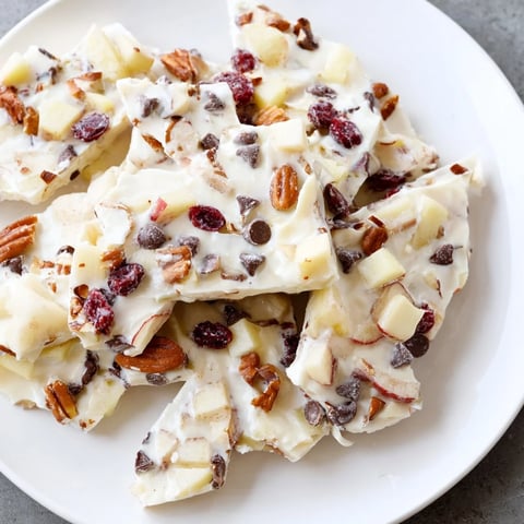 Creamy Apple Cinnamon Yogurt Bark topped with crisp apples, ready for a refreshing bite.