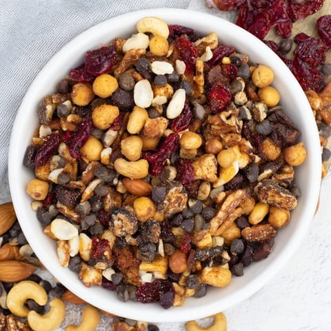 Acorn & Oak Snack Mix